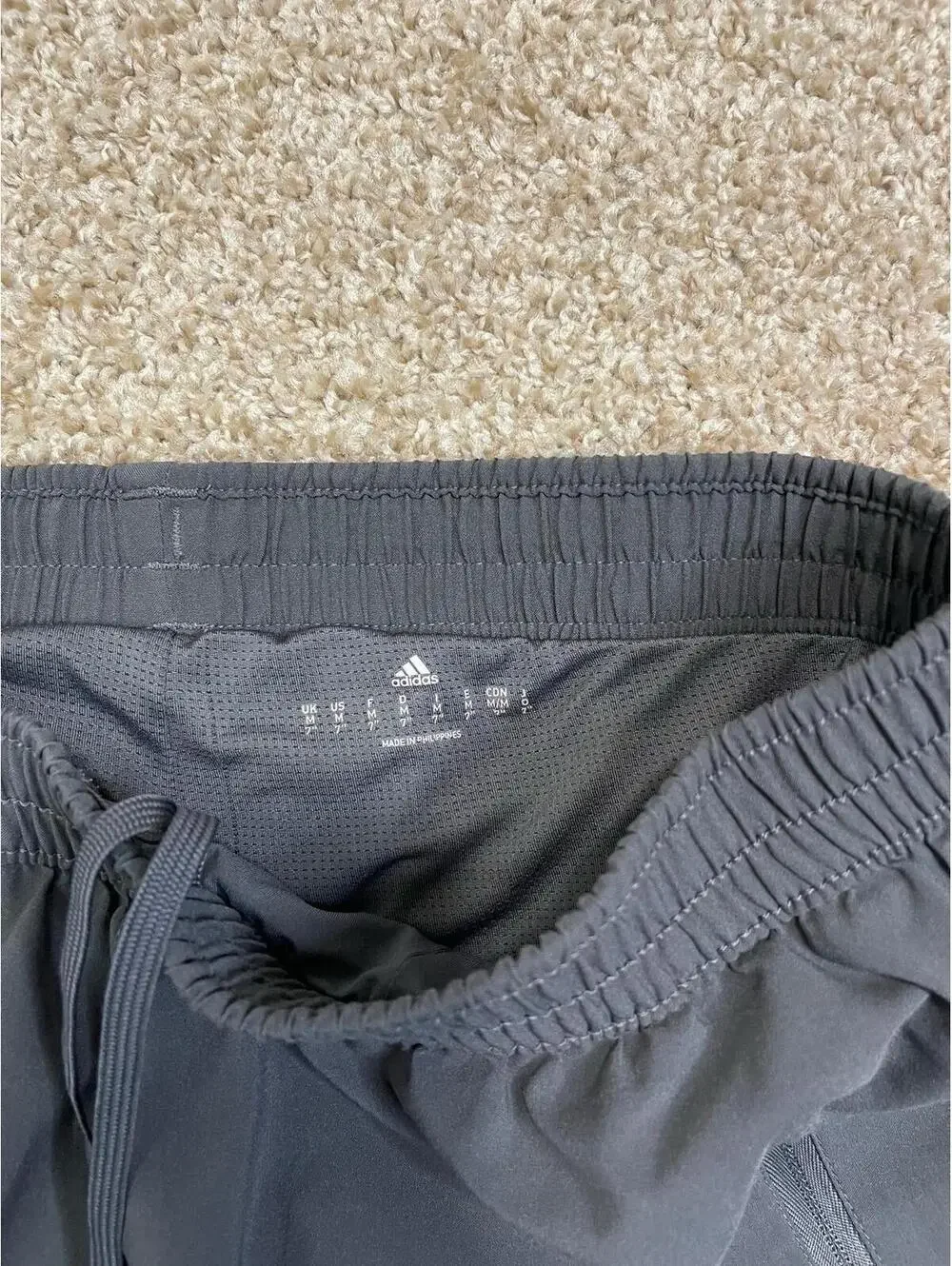 Adidas Shorts Men's Médium  Gray Aeroready Prime Green Athletic Elastic Waist
